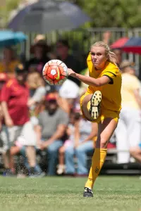 Senior Melanie Fox was named to this week's CS360 National Primetime Performers Honor Roll.