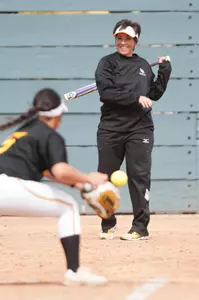 Head Coach Kim Sowder has announced the signing of three players.