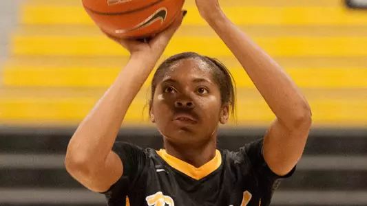 Junior Jewelyn Sawyer finished with a game-high 16 points in a 69-57 win at Seattle U.