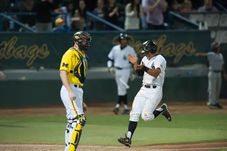 2015_02_13_Rivera_Zack_vs_UM_001