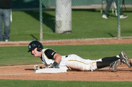 2015_02_03_Hampson_Garrett_vs_Alumni_01