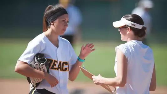 Amanda Hansen, Stephanie Brown