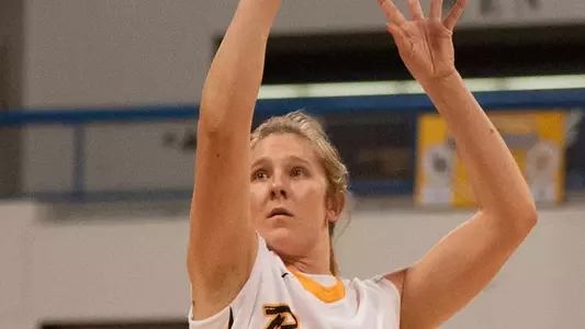 Senior Lauren Spargo led five 49ers in double figures at UC Riverside on Saturday.