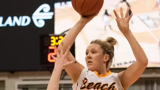 Senior Lauren Spargo scored nine points at CSUN to put her in the elite 1,000-point club.