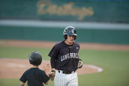 Hampson had his third consecutive two-hit game.