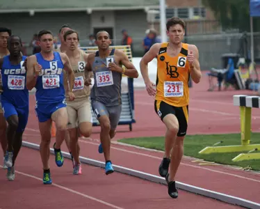 Senior Chris Low, a 2014 first-team All-American, won his heat in the 800m to advance to tomorrow's quarterfinal round.