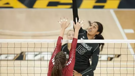 Ashley Murray had seven kills, tied for the team lead with freshman Carly Beddingfield.