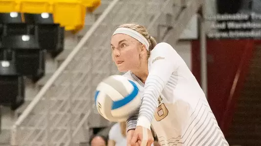 Nele Barber had her first double-double as a 49er with 19 kills and 13 digs.