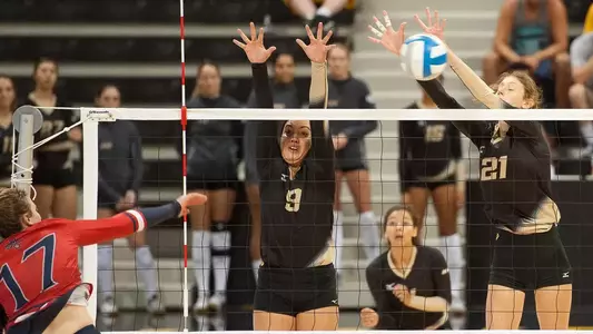 Hayley Benson averaged two blocks per set last weekend against UC Davis and UC Irvine.