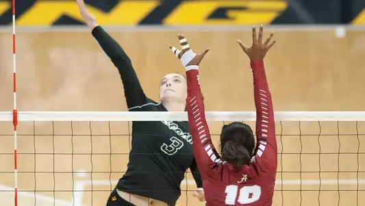 Peyton Grahovac returned to the starting lineup, making nine kills on .389 hitting for the Beach.