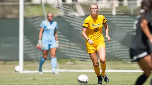 Melanie Fox. (Photo by John Fajardo/LBSU)