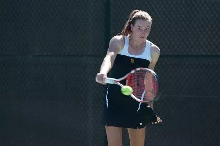 Laura Eales has won all four of her matches so far at the Beach Tennis Winter Classic.