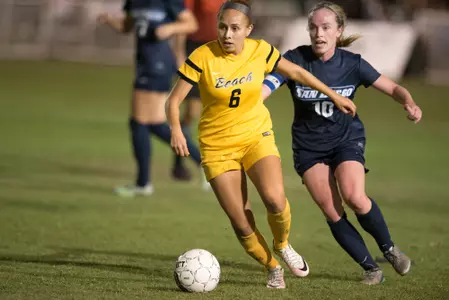 2016_Dominguez_Celese_vs_USD