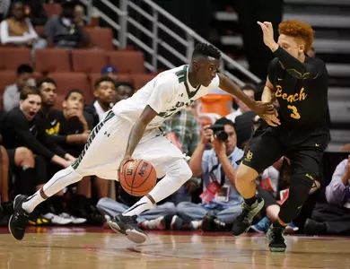 Hawaii Rainbow Warriors guard Sheriff Drammeh drives the ball defended by 49ers guard Noah Blackwell during the first half in the championship game of the Big West conference tournament at Honda Center. Credit: Kelvin Kuo-USA TODAY Sports