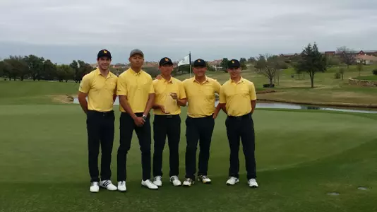 The 49ers captured their first team title of the year at the Bob Sitton Invitational in Dallas, Texas. (Photo by John Wurzer/LBSU)