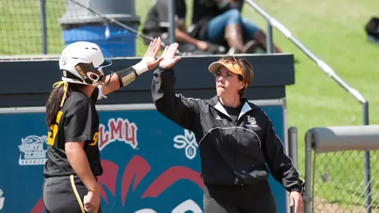 Tierra Falo, Kim Sowder