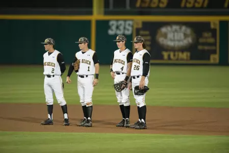 2016_03_04_Infield_vs_Nebraska_001