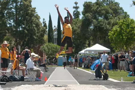 2016_04_14_Briggs_Kemonie_BeachInvite_01