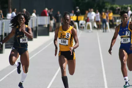 Courtne' Davis