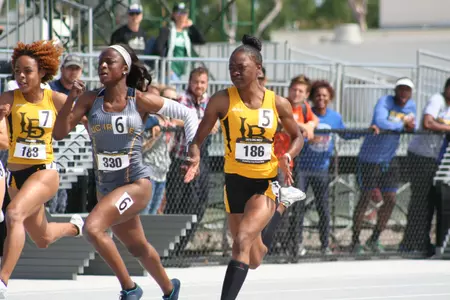 Courtne' Davis