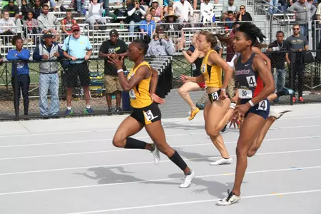 Courtne' Davis