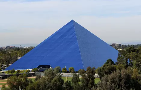 Walter Pyramid