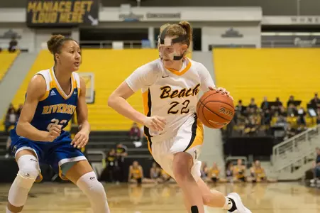 Madison  Montgomery (22)