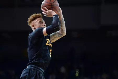49ers guard Noah Blackwell (3) shoots the ball during the second half of the game against the UC Irvine Anteaters at Bren Events Center. Credit: Orlando Ramirez-USA TODAY Sports