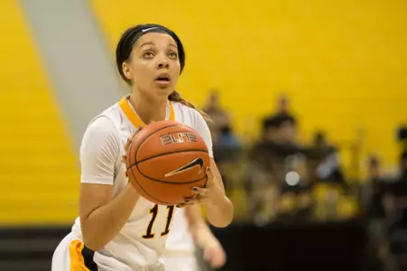 Martina  McCowan (11)