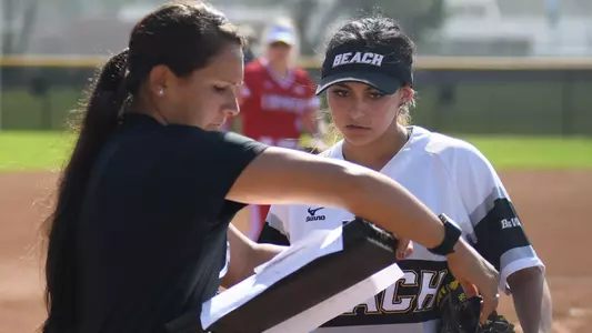 Danielle Spaulding, Jessica Flores