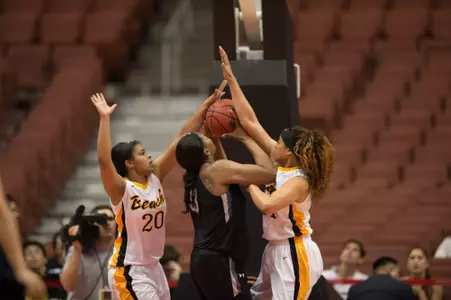 Raven Benton, Darshana Ta'afua