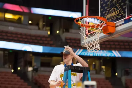 Madison  Montgomery (22)