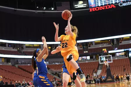 Madison  Montgomery (22)