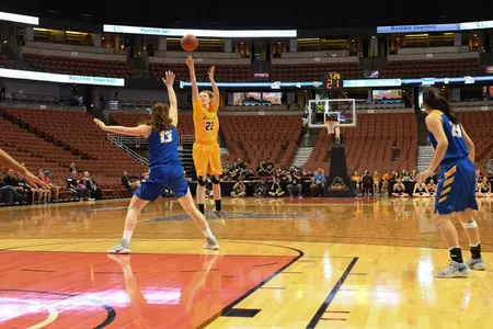 Madison  Montgomery (22)