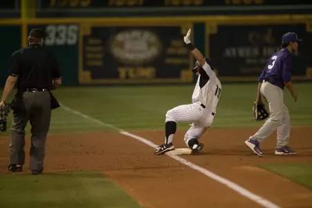 2017_03_14_Tancas_Lucas_vs_TCU_01