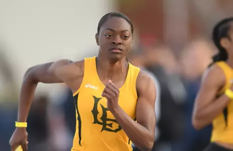 Courtne' Davis