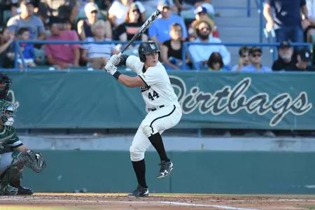 2017_05_19_Rasmussen_Luke_vs_UH_01