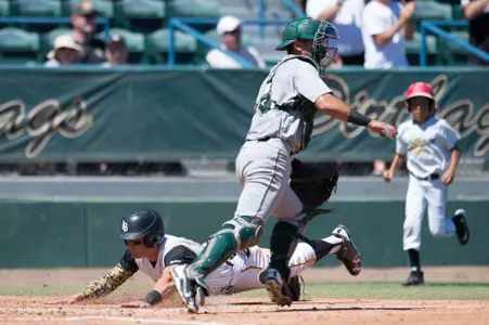 2017_05_20_Rasmussen_Luke_vs_UH_01