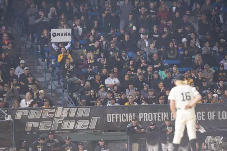 Darren McCaughan, Crowd, Dirtbags, Omaha