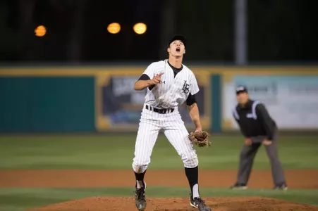 2017_06_05_Villalobos_Eli_vs_Texas_001