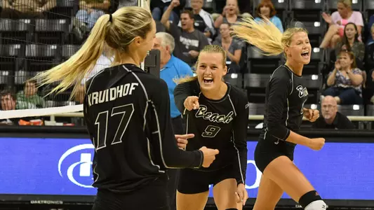 Kjersti Norveel, Emma Kirst