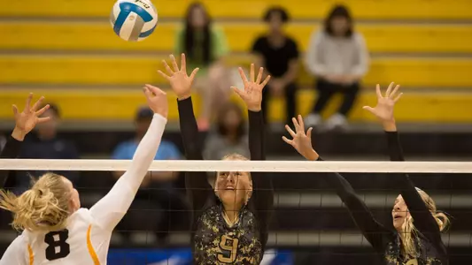 Kjersti Norveel, Megan Kruidhof