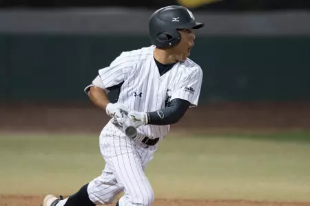 2018_02_16_Andrews_Clayton_vs_SMC_07