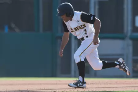 2018_02_17_Andrews_Clayton_vs_SMC_05