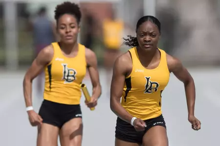 Ashleigh Chambers, Courtne' Davis