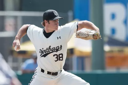 2018_04_07_Spacke_Dylan_vs_UCI_01