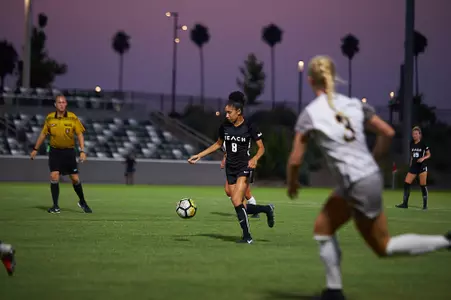 2018_08_11_Guillory_Charlotte_vs_UCI_01