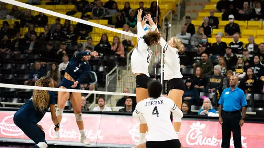 Kameron Bacon, Katie Kennedy