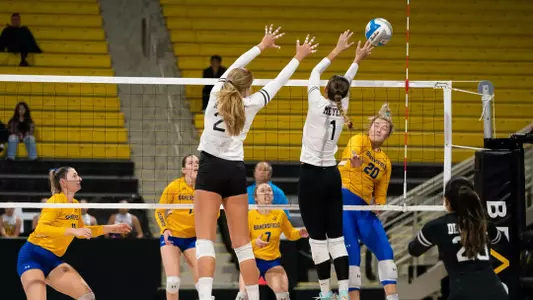 Callie Schwarzenbach, Zayna Meyer