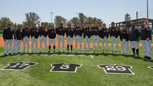 2022 Seniors with Coaches
